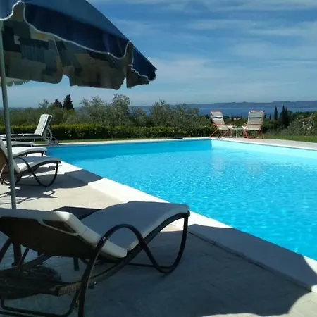 Tosca Villa *